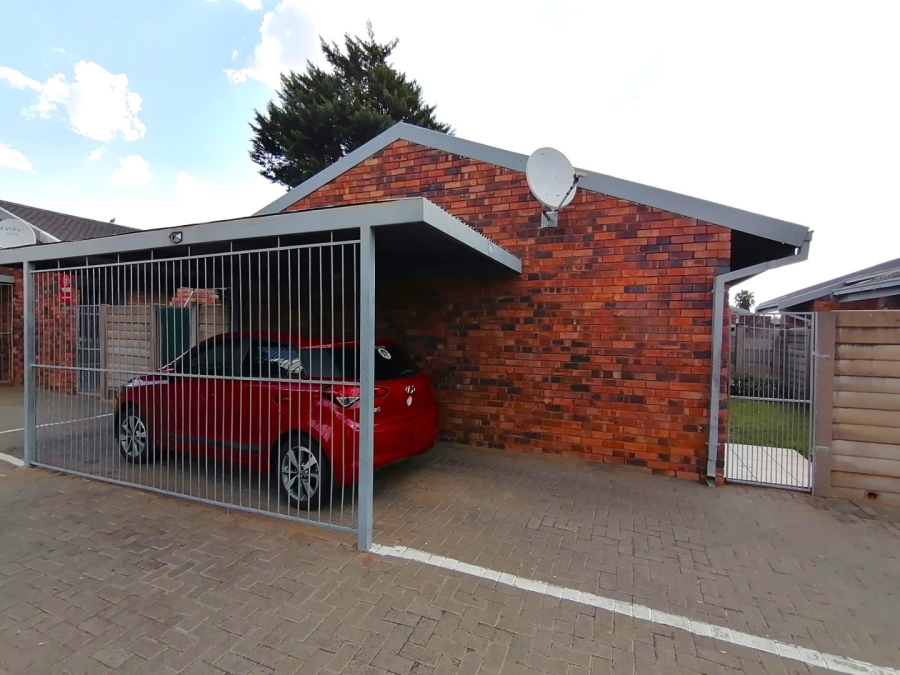 2 Bedroom Property for Sale in Willows Free State